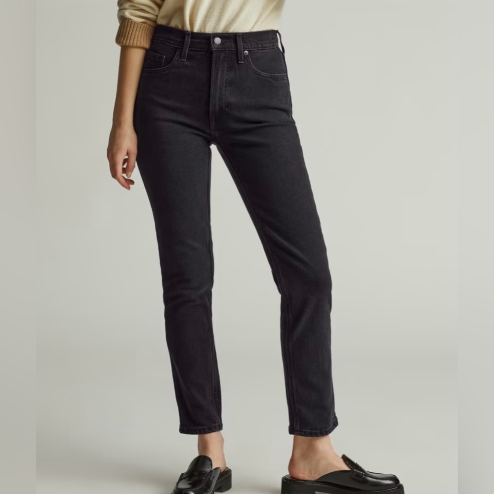 Everlane Women's Original Cheeky Jean Size 25 Black Straight Leg High Rise Crop